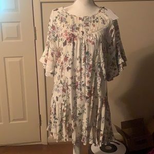 Boho flowey floral dress.